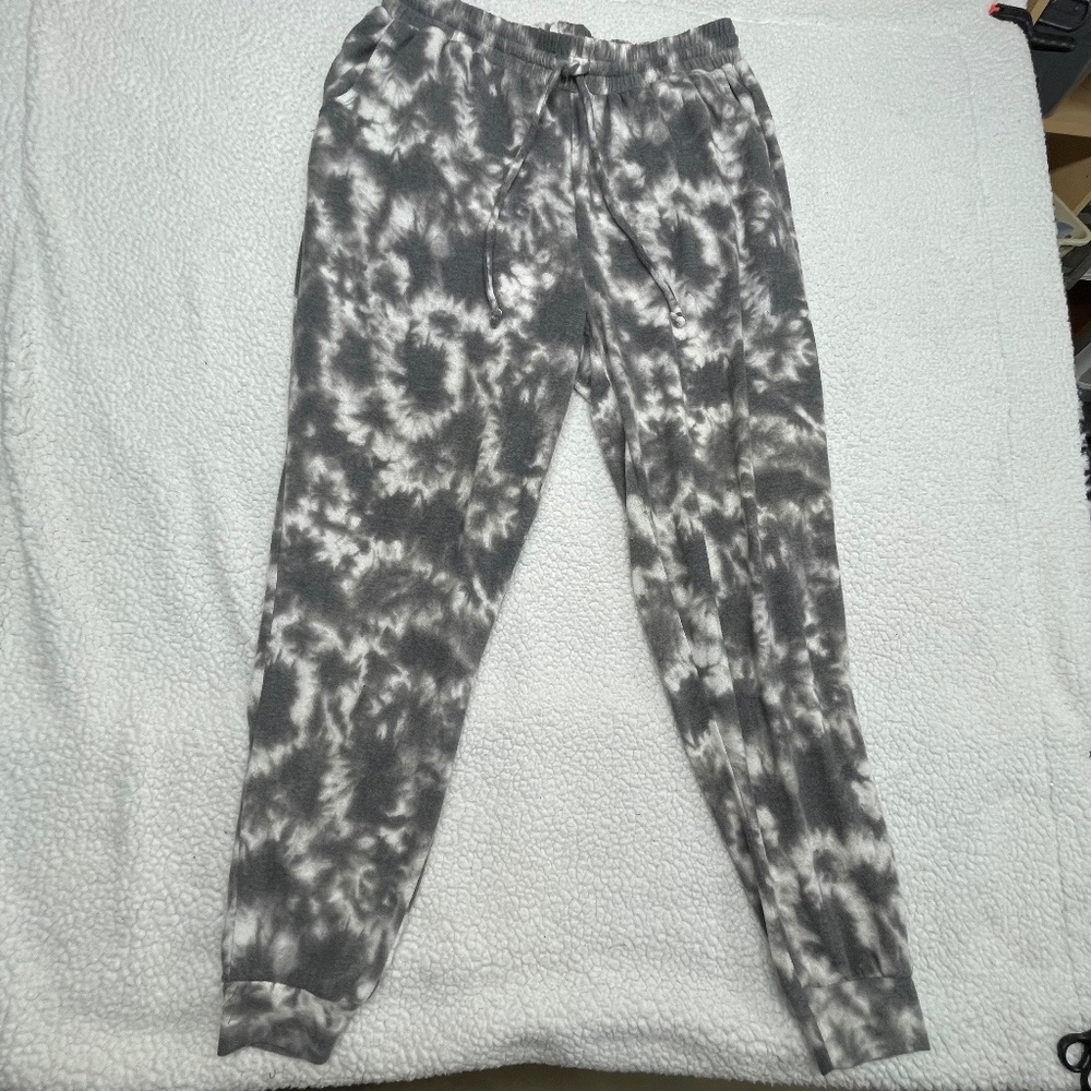 Women’s 1X New Directions, Gray/White Pajama/Sweats